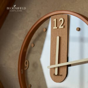 Часы настенные. Диаметр 30см.